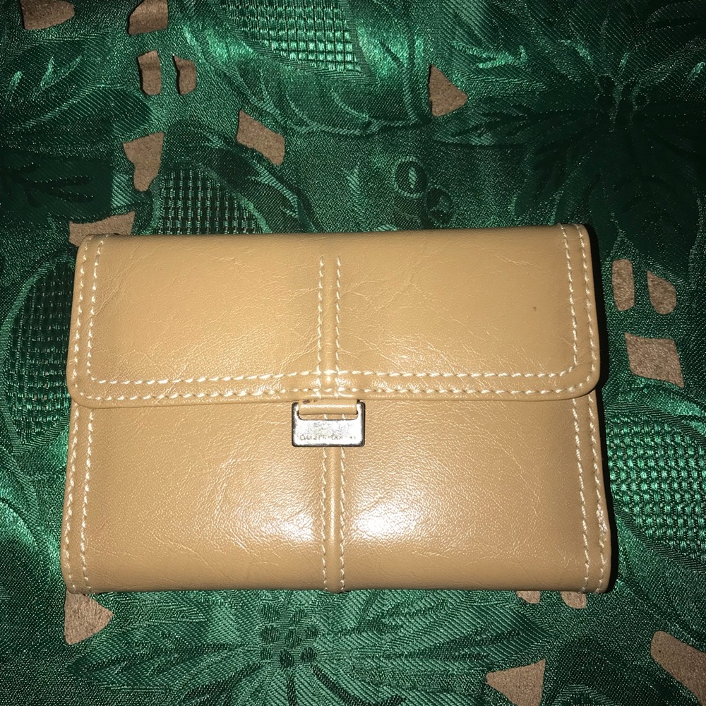 Liz Claiborne ladies bi-fold Wallet